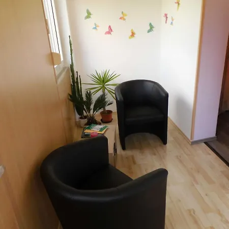 Schanbacher Apartment *